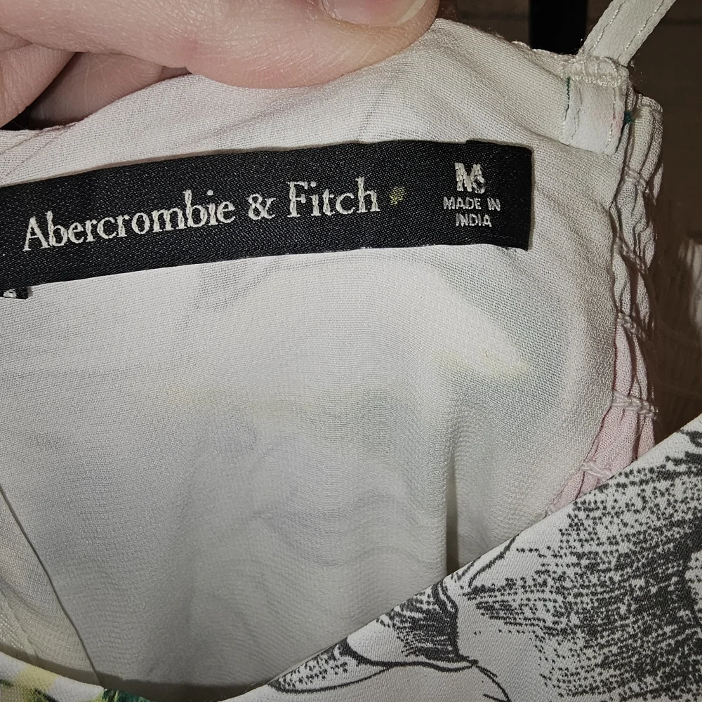 Abercrombie & Fitch Romantic Floral Ruffle Dress Perfect Spring Dress